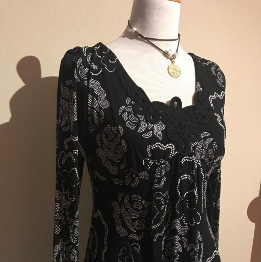EUC Black and white formal dress with lace detail